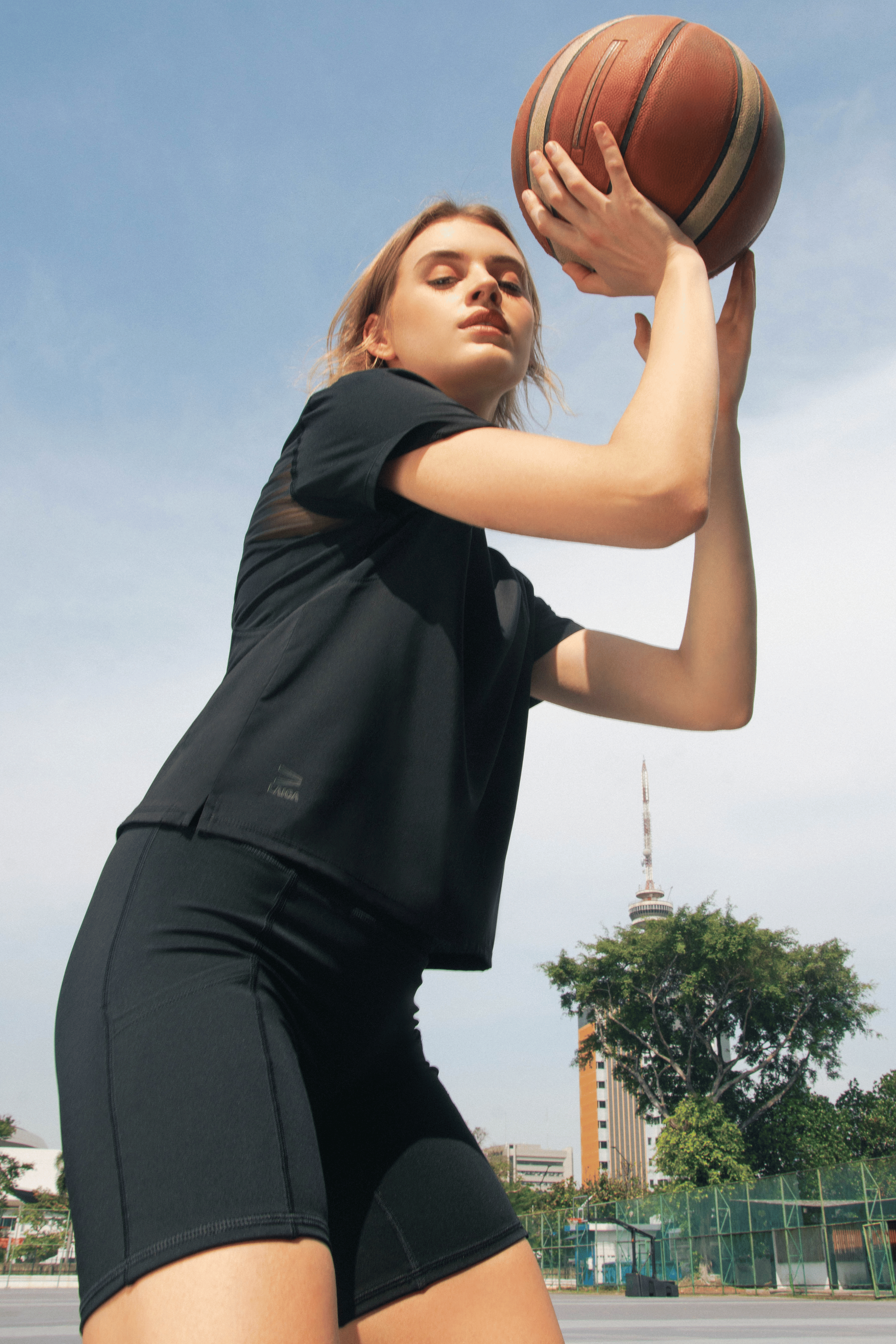 LAICA Mesh Tee - Onyx