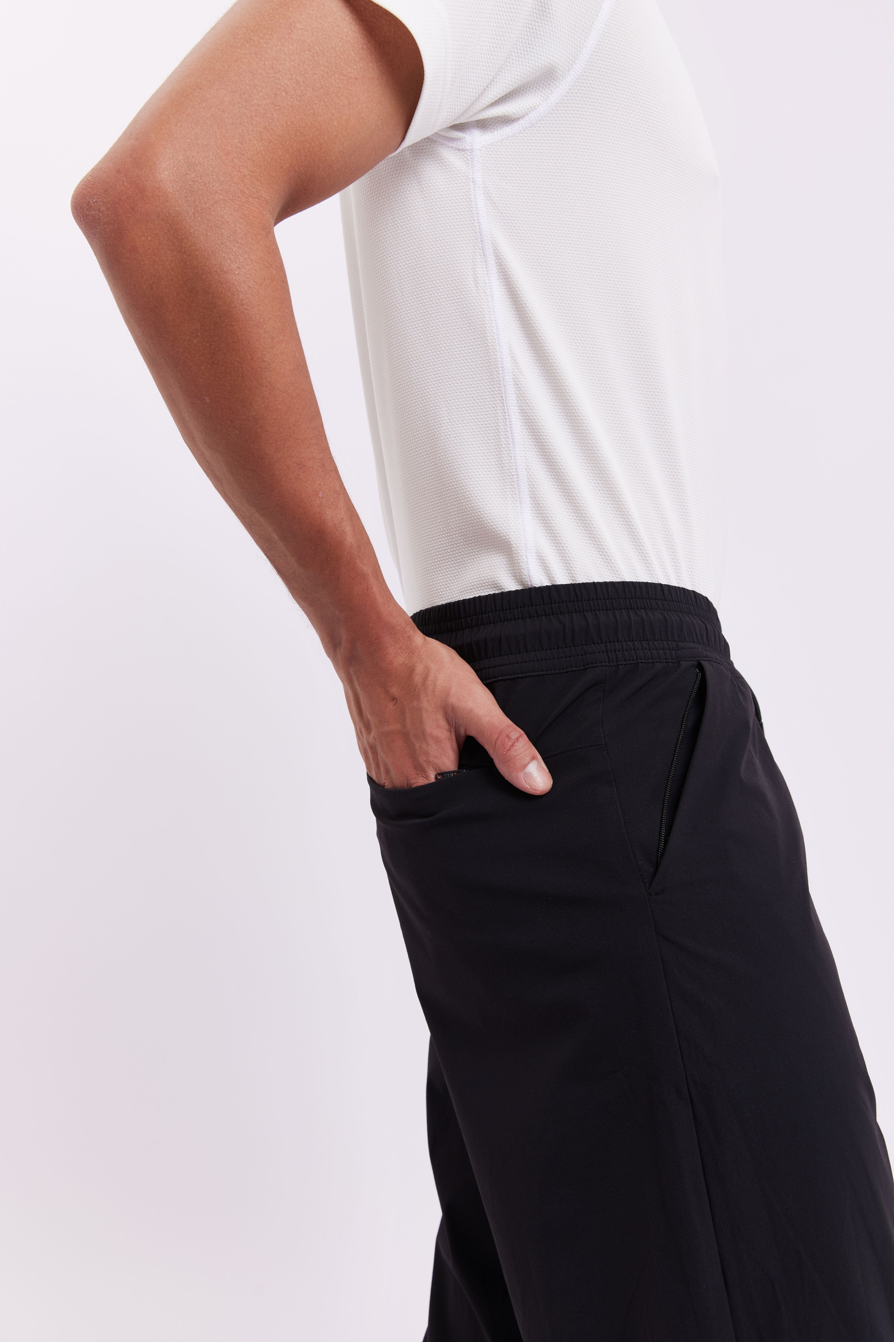 LAICA MEN JOGGER PANTS - ONYX
