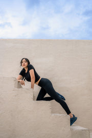 LAICA x Tiffany HIGH WAIST CROSSOVER LEGGINGS BLACK